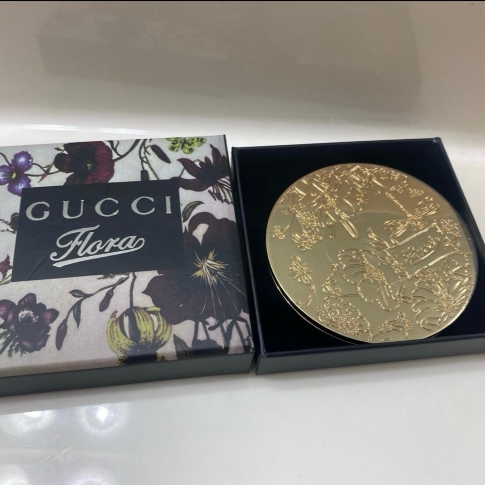 Gucci Floral Design Compact Mirror - Picture 2 of 5